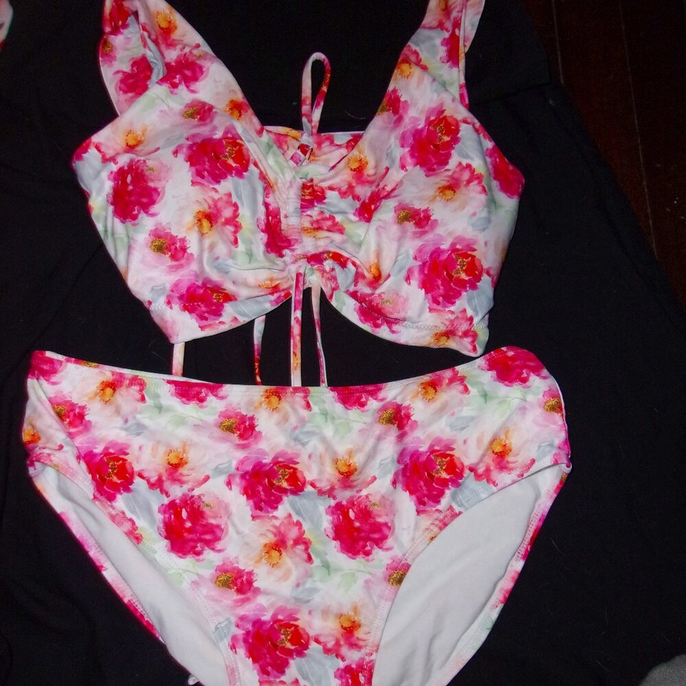 bikini size medium womens swim suit swimming set top bottom floral pink white